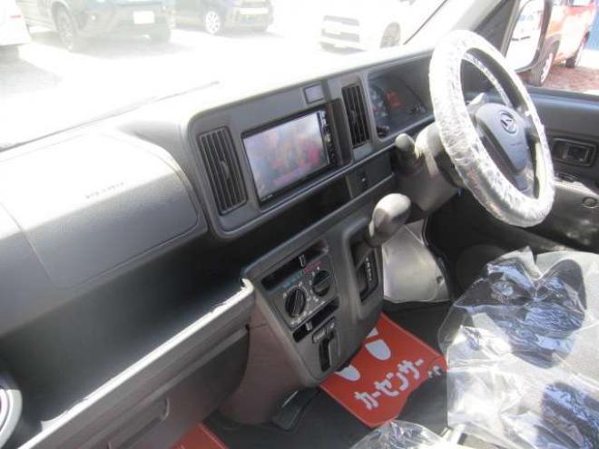 ハイゼットカーゴ デラックス SAIII ハイルーフ 4WD　道外仕入れ 後期型1オーナー  レーンキープアシスト　横滑り防止装置　衝突被害軽減ブレーキ　障害物センサー　ナビ&フルセグTV+Bカメラ キーレス  ドアバイザー Pガラス 記録簿 1年保証付 660