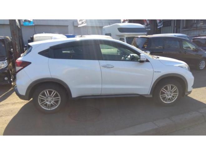 ヴェゼルハイブリッドＸ 4WD 4WD 1500 5Dr