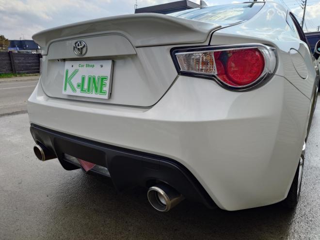 86GT　ワンオーナー　社外ケンウッドナビ・TV・バックカメラ・Bluetooth　ETC　 オートライト機能　パドルシフト　マニュアルモード付きAT　プッシュスタート　スマートキー　VSC　カタログ燃費JC08モード11.8㎞/L　社外17インチホイール＆夏タイヤ　純正17インチホイール＆冬タイヤ　 2000　2Dr