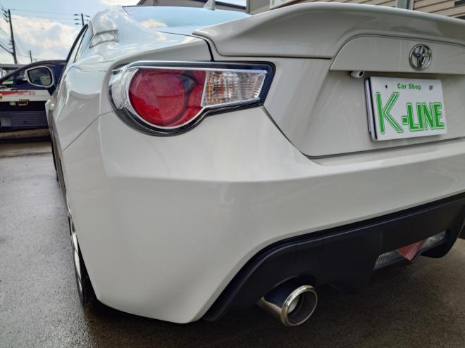 86GT　ワンオーナー　社外ケンウッドナビ・TV・バックカメラ・Bluetooth　ETC　 オートライト機能　パドルシフト　マニュアルモード付きAT　プッシュスタート　スマートキー　VSC　カタログ燃費JC08モード11.8㎞/L　社外17インチホイール＆夏タイヤ　純正17インチホイール＆冬タイヤ　 2000　2Dr