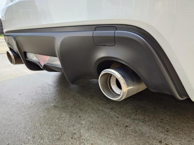 86GT　ワンオーナー　社外ケンウッドナビ・TV・バックカメラ・Bluetooth　ETC　 オートライト機能　パドルシフト　マニュアルモード付きAT　プッシュスタート　スマートキー　VSC　カタログ燃費JC08モード11.8㎞/L　社外17インチホイール＆夏タイヤ　純正17インチホイール＆冬タイヤ　 2000　2Dr