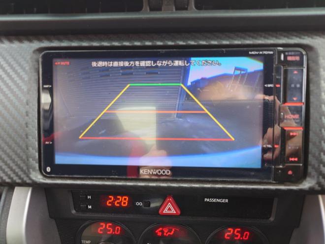 86GT　ワンオーナー　社外ケンウッドナビ・TV・バックカメラ・Bluetooth　ETC　 オートライト機能　パドルシフト　マニュアルモード付きAT　プッシュスタート　スマートキー　VSC　カタログ燃費JC08モード11.8㎞/L　社外17インチホイール＆夏タイヤ　純正17インチホイール＆冬タイヤ　 2000　2Dr