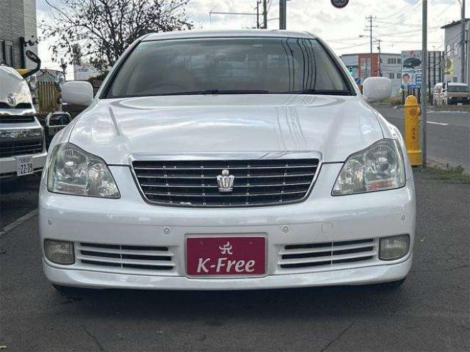 クラウンロイヤル 3.0 ロイヤルサルーン i-Four 4WD　ドライブレコーダー　オートクルーズコントロール　バックカメラ　ナビ　エアロ　HID　スマートキー　電動格納ミラー　盗難防止システム　衝突安全ボディ 3000