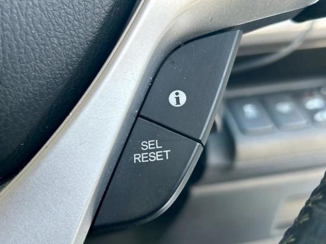 ステップワゴン2.0 スパーダ Z 4WD　ナビ　テレビ　スマートキー　記録簿　メンテナンスノート　取扱説明書　オートエアコン　後席モニター　バックカメラ　両側パワースライドドア　ETC 2000