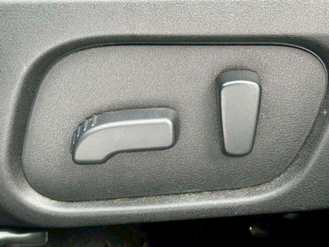 フォレスター2.0i-L アイサイト 4WD　社外ナビ　社外テレビ　パドルシフ　エックスモード付き　アイサイト 2000