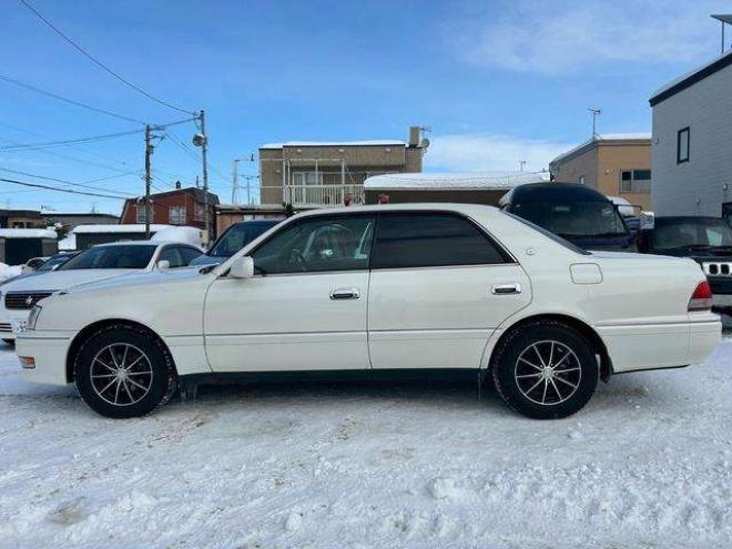 クラウン3.0 ロイヤルサルーンFour 4WD　キーレス　エアコン　ABS　パワーシート　テレビ　オートクルーズコントロール　ETC 3000