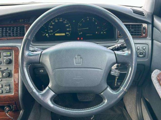 クラウン3.0 ロイヤルサルーンFour 4WD　キーレス　エアコン　ABS　パワーシート　テレビ　オートクルーズコントロール　ETC 3000