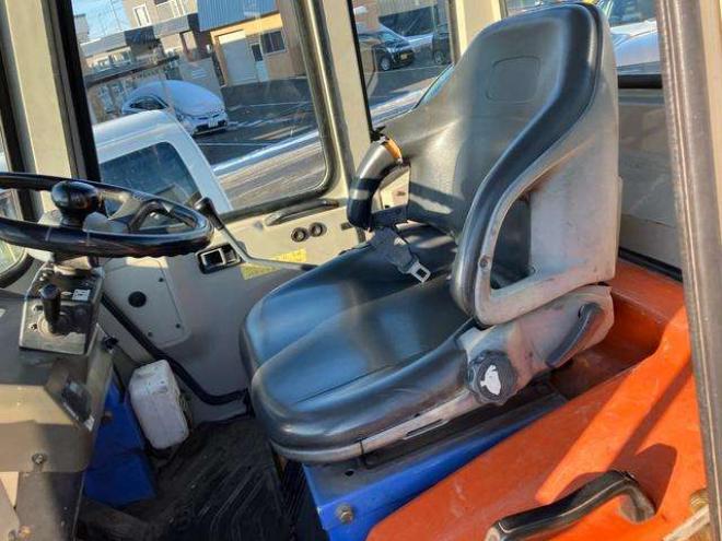 ホイールローダ日立建機株式会社　4WD 1500