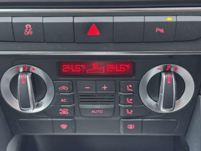 アウディA3スポーツバック 2.0 TFSI クワトロ 4WD　ナビ　TV　Bカメラ　Bluetooth 正規輸入車 2000