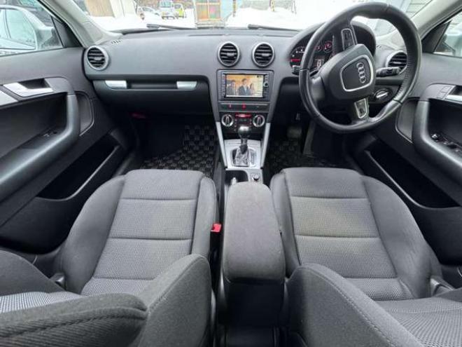 アウディA3スポーツバック 2.0 TFSI クワトロ 4WD　ナビ　TV　Bカメラ　Bluetooth 正規輸入車 2000