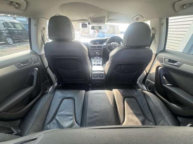 アウディA5スポーツバック 2.0 TFSI クワトロ 4WD　夏冬タイヤ　黒革シート　ナビ　TV　Bカメラ 正規輸入車 2000