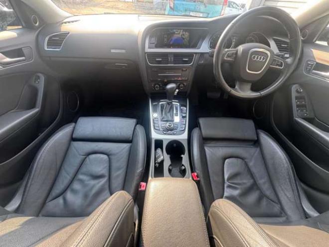 アウディA5スポーツバック 2.0 TFSI クワトロ 4WD　夏冬タイヤ　黒革シート　ナビ　TV　Bカメラ 正規輸入車 2000