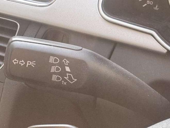 アウディA5スポーツバック 2.0 TFSI クワトロ 4WD　夏冬タイヤ　黒革シート　ナビ　TV　Bカメラ 正規輸入車 2000