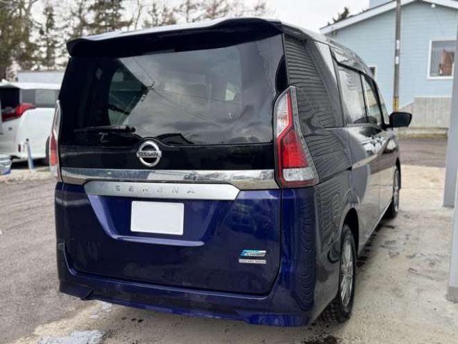 セレナ2.0 X Vセレクション 4WD　ナビ　TV　全周囲カメラ　ETC　両側Pスライド 2000