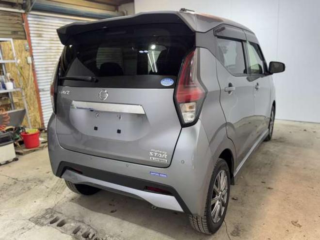 デイズハイウェイスターGターボ 4WD　ナビ　TV　Bluetooth　全方位カメラ　シートヒーター 660