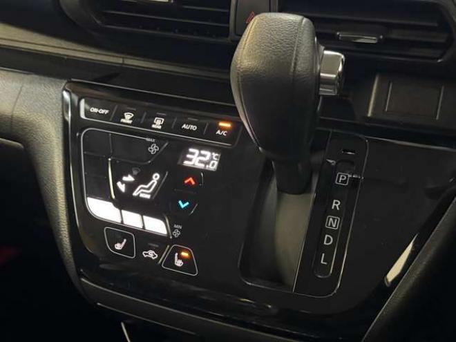 デイズハイウェイスターGターボ 4WD　ナビ　TV　Bluetooth　全方位カメラ　シートヒーター 660