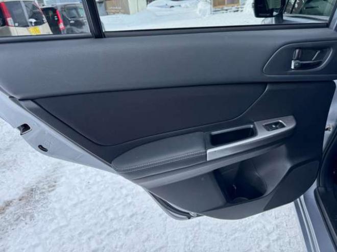 インプレッサスポーツ 2.0 i アイサイト 4WD　後期型　夏冬タイヤ　ナビ　TV　Bカメラ　Bluetooth 2000