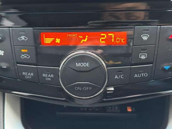 セレナ2.0 20X 4WD　ナビ　TV　Bluetooth　フリップダウン　キーフリー　Pスライドドア 2000