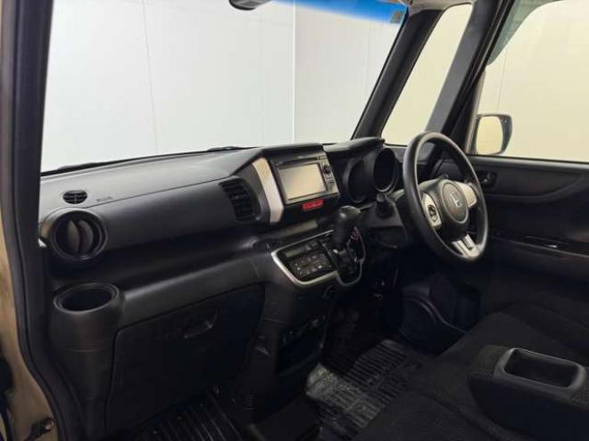 N-BOXG Lパッケージ 4WD　プッシュスタート　TV　Bカメラ　Pスライド 660