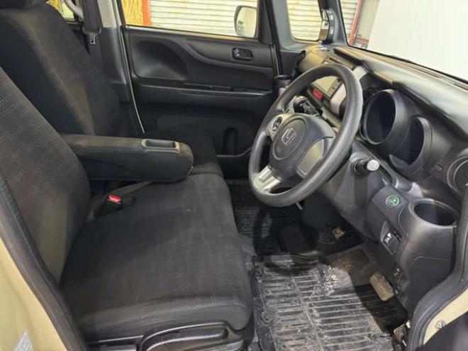 N-BOXG Lパッケージ 4WD　プッシュスタート　TV　Bカメラ　Pスライド 660