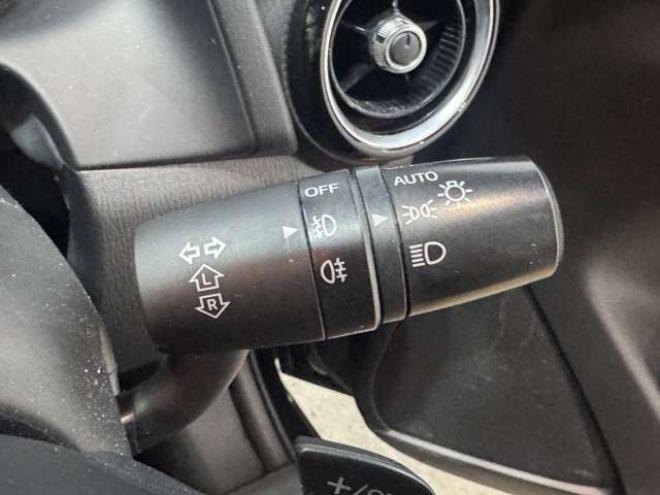 デミオ1.5 XD ツーリング ディーゼルターボ 4WD　ナビ　TV　Bluetooth　夏冬タイヤ 1500