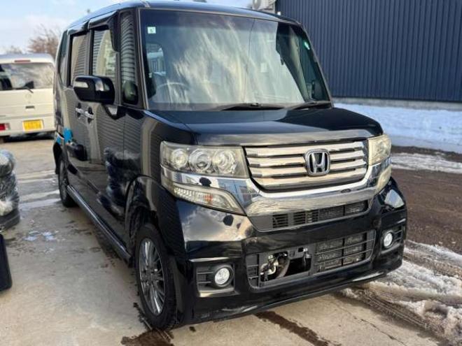 N-BOXカスタムG 4WD　スマートキー　ナビ　TV　リアモニター 660