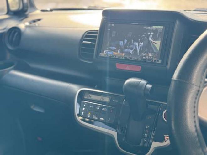 N-BOXカスタムG 4WD　スマートキー　ナビ　TV　リアモニター 660