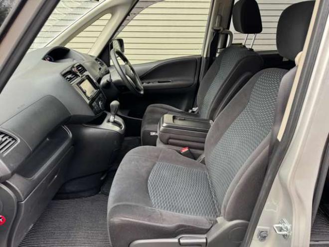 セレナ2.0 20S 4WD　ナビ　TV　Bluetooth　Bカメラ　クルコン　後期型 2000