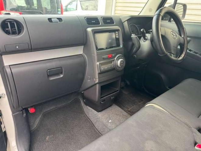 ピクシススペースカスタム X 4WD　夏冬タイヤ　ナビ　TV　HID　Bluetooth 660