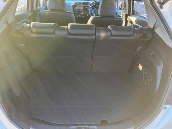 フィット1.5 ハイブリッド Lパッケージ 4WD　 1500