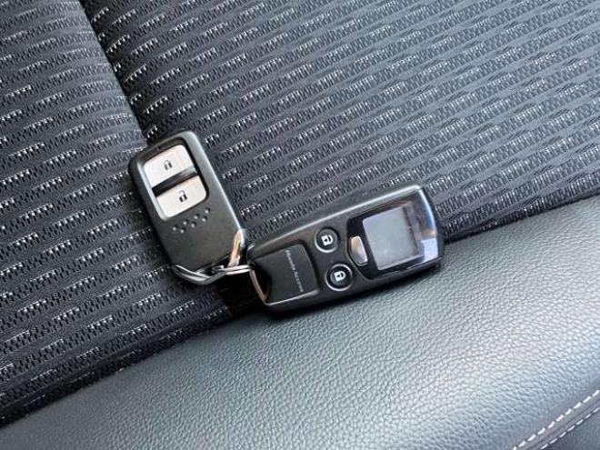 フィット1.5 ハイブリッド Lパッケージ 4WD　 1500