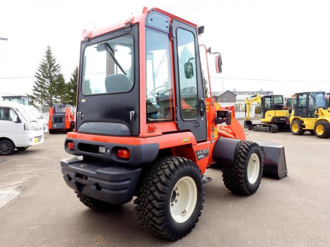 ホイールローダクボタ R530Z　バケット容量0.5m3