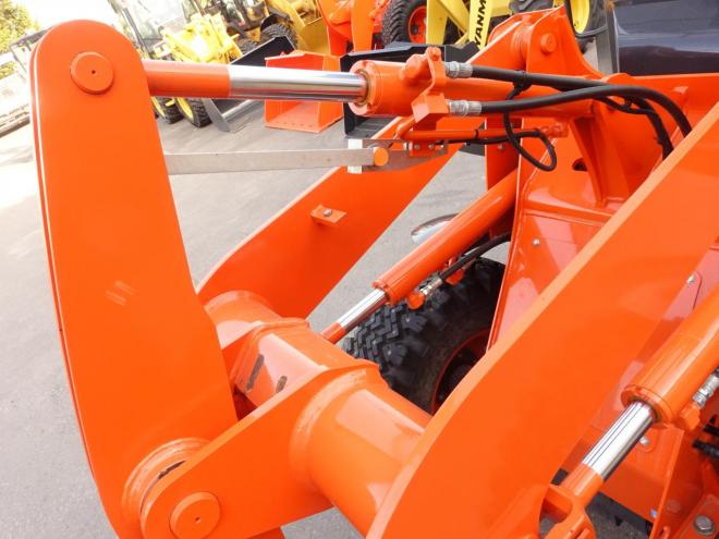 ホイールローダ日立 ZW30-5B  バケット容量0.4m3