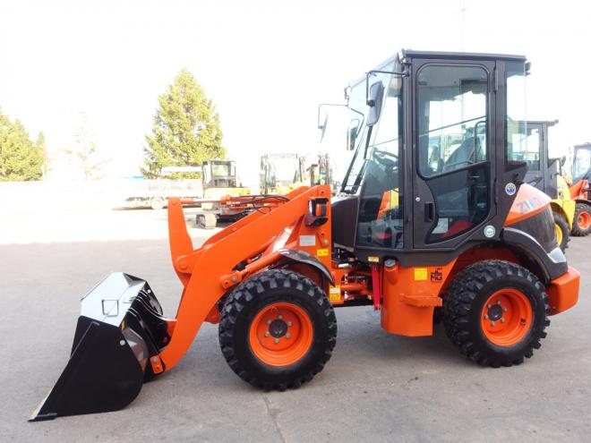 ホイールローダ日立 ZW30-5B  バケット容量0.4m3