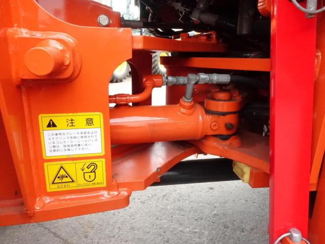 ホイールローダ日立 ZW30-5B  バケット容量0.4m3