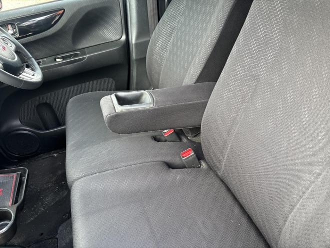 N-BOX660カスタムGターボパッケージ 4WD　ローンが不安な方＜優遇ローン＞1年保証　両側パワースライドア　ターボ車 4WD 660 5Dr