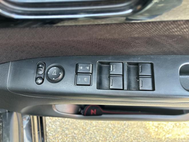 N-BOX660カスタムGターボパッケージ 4WD　ローンが不安な方＜優遇ローン＞1年保証　両側パワースライドア　ターボ車 4WD 660 5Dr