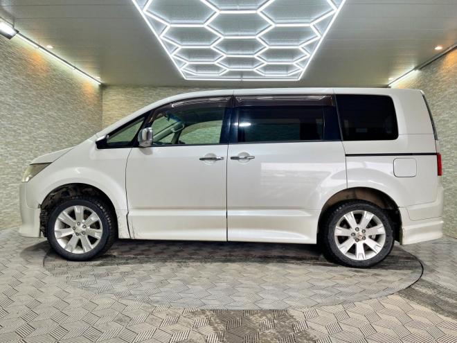 デリカ2.4ローデストGパワーパッケージ 4WD 5年保証 スマキー 両側パワスラ ナビTV Bカメ ETC 寒冷地仕様 禁煙