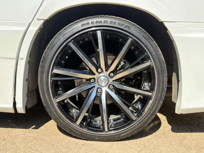 アルファード3.5 SA 4WD　TRDエアロ　クリスタルアイLEDテール　ダウンサス　レザー調シートカバー　アルパインナビ　フリップダウン　スピーカー　デジタルインナーミラー　シュタイナー20インチ　シーケンシャルウィンカー 3500