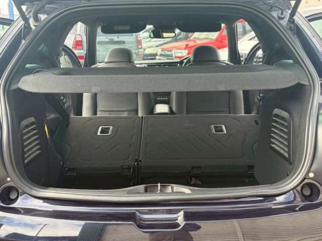 シトロエンDS3 シック　ETC　エアコン・クーラー　パワステ　パワーウィンドウ　キーレス　ABS 運転席エアバッグ　助手席エアバッグ　サイドエアバッグ　横滑り防止装置　社外ナビ　MTモード付 正規輸入車 2WD 1200