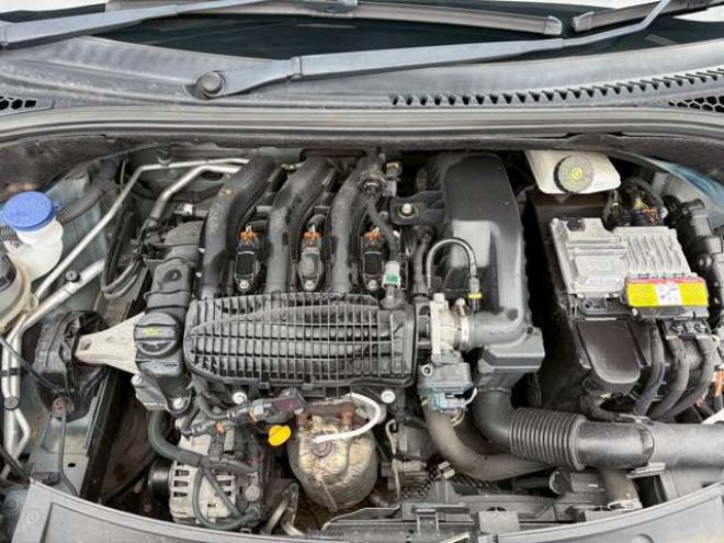 シトロエンDS3 シック　ETC　エアコン・クーラー　パワステ　パワーウィンドウ　キーレス　ABS 運転席エアバッグ　助手席エアバッグ　サイドエアバッグ　横滑り防止装置　社外ナビ　MTモード付 正規輸入車 2WD 1200