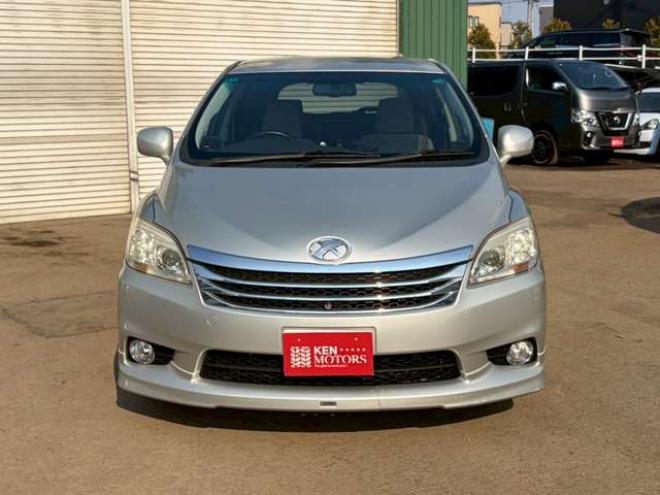 マークXジオ2.4 240G 4WD　6人乗り　3列シート　パワステ　パワーウィンドウ　純正ナビ　キーレスエントリー　ETC　バックカメラ　ABS　盗難防止装置　エアコン　電動シート　横滑り防止装置　アルミホイール 2400