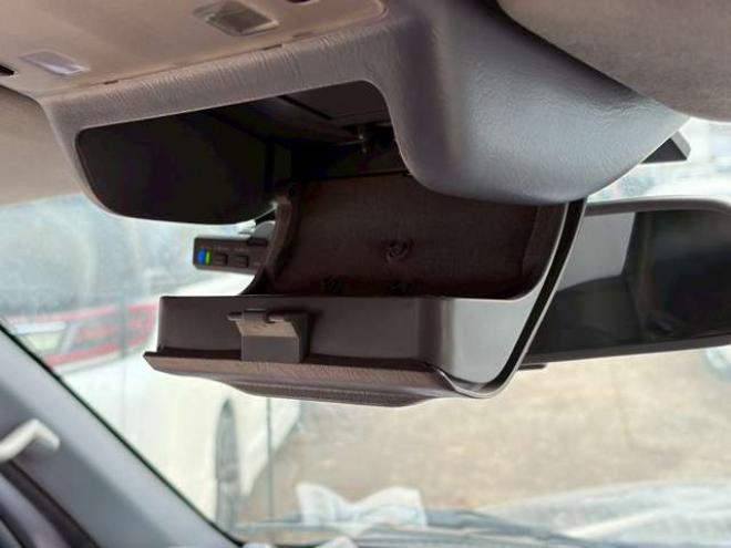 ハイラックスサーフ2.7 SSR-X Vセレクション 4WD　社外ナビ　バックカメラ　社外アルミホイール　エアコン　リフトアップ　パワステ　パワーウィンドウ　キーレスエントリー　ETC　ABS　ルーフレール 2700