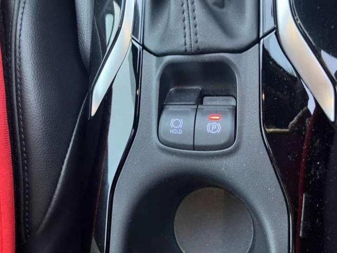 カローラクロス1.8 ハイブリッド Z E-Four 4WD　モデリスタエアロ　電動シート　電動リアゲート　バックカメラ　ETC　フルセグTV　パワステ　パワーウィンドウ　ABS　クルーズコントロール　アルミホイール　盗難防止装置　横滑り防止装置　ルーフレール 1800