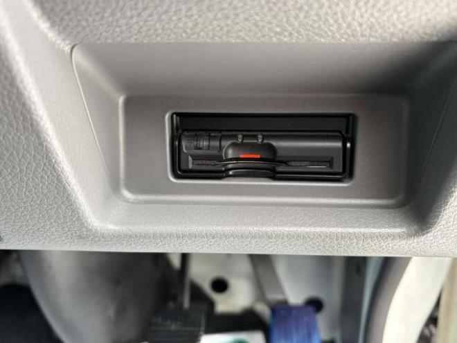 キャラバンNV350 2.5 プレミアムGX ロングボディ ディーゼルターボ 4WD　バックカメラ　エアコン　ドライブレコーダー　ETC　パワステ　パワーウィンドウ　スマートキー　キーレス　片側スライドドア 2500