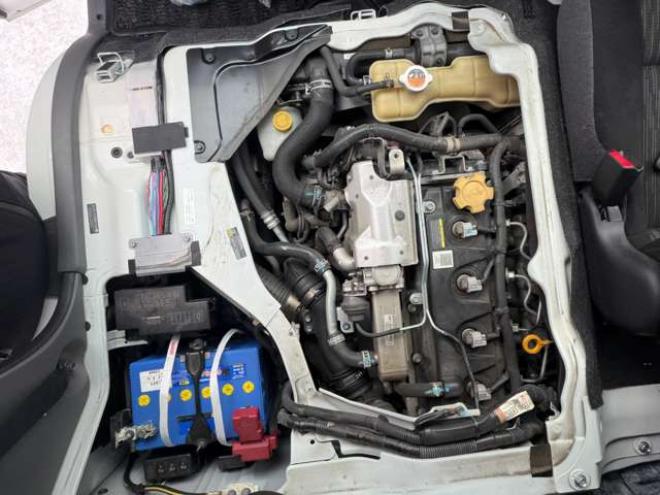 キャラバンNV350 2.5 プレミアムGX ロングボディ ディーゼルターボ 4WD　バックカメラ　エアコン　ドライブレコーダー　ETC　パワステ　パワーウィンドウ　スマートキー　キーレス　片側スライドドア 2500