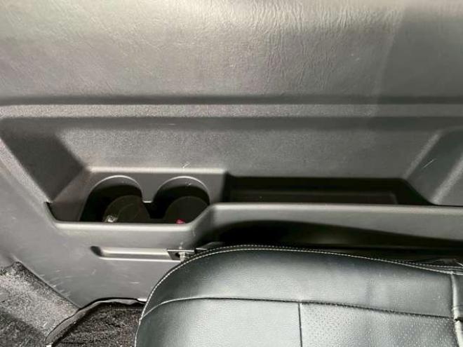 ハイエース2.7 GL ロング ミドルルーフ 4WD　10人乗り　パワステ　パワーウィンドウ　エアコン　社外ナビ　後席モニター　キーレスエントリー　片側スライドドア　盗難防止装置　フロントモデリスタ 2700