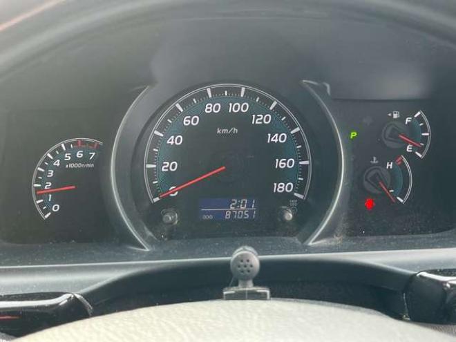 ハイエース2.7 GL ロング ミドルルーフ 4WD　10人乗り　パワステ　パワーウィンドウ　エアコン　社外ナビ　後席モニター　キーレスエントリー　片側スライドドア　盗難防止装置　フロントモデリスタ 2700