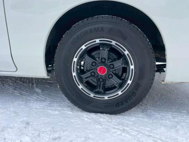 キャラバンNV350 2.5 プレミアムGX ロングボディ ディーゼルターボ 4WD　ベッドキット　スマートキー　キーレスエントリー　パワステ　パワーウィンドウ　ABS　ETC　エアコン　盗難防止装置　両側スライドドア 2500