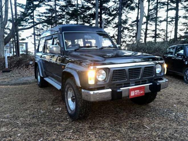 サファリ4.2 エクストラハイルーフグランロード ディーゼル 4WD　ハイルーフ　パワステ　パワーウィンドウ　社外アルミホイール　マッドフラップ 4200